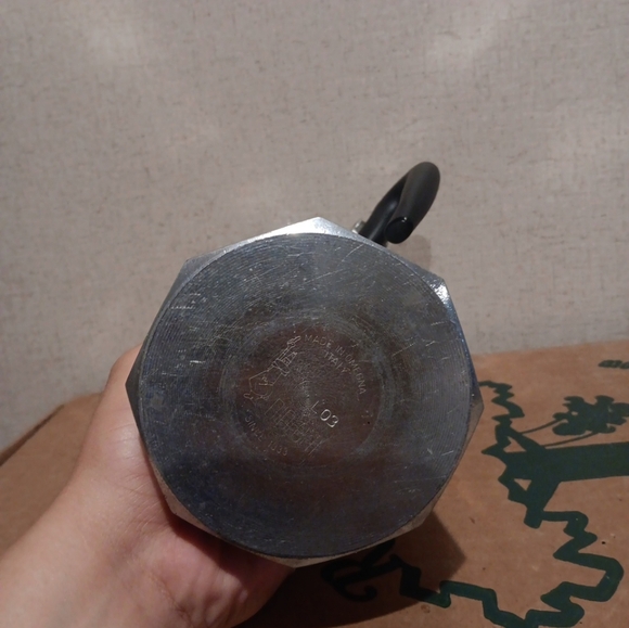 Bialetti Moka Express Espresso Coffee Pot Stovetop Italy - Picture 4 of 8